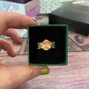 Elegant Gold and Silver Women's Ring